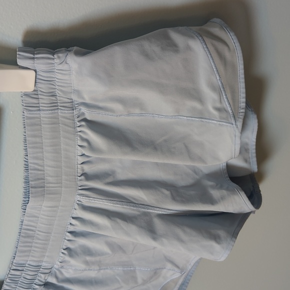 TOO LATE! CONSIGNED! Lululemon Hotty Hot Short II Blue Linen 2.5" - Picture 5 of 8